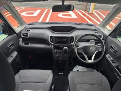 ソリオ(スズキ)中古車 後席から見た前席