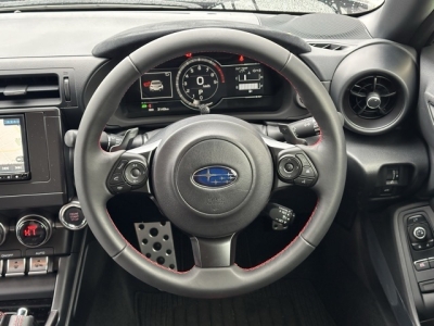 BRZ(スバル)中古車 内外装写真