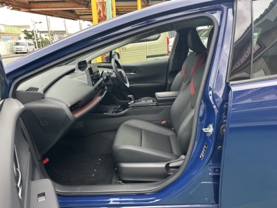 プリウス(トヨタ)中古車 前席内装