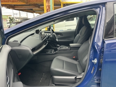 プリウス(トヨタ)中古車 前席内装