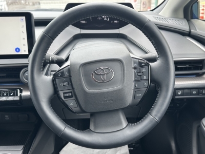 プリウス(トヨタ)中古車 内外装写真