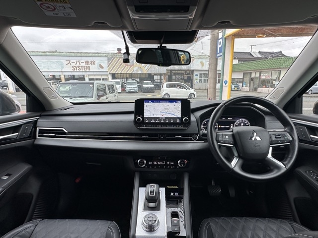 アウトランダー(三菱)中古車 6