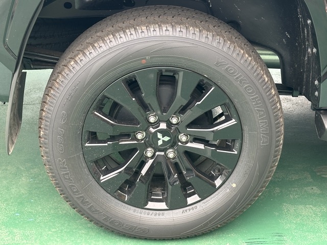 トライトン(三菱)中古車 13