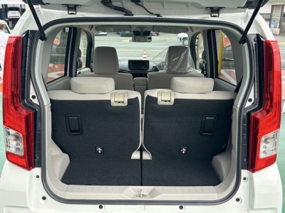 ムーヴ(ダイハツ)中古車 内外装写真他