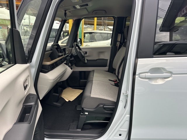 N-BOX(ホンダ)届出済未使用車 3