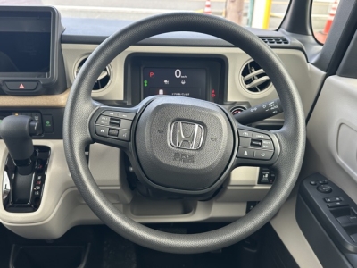 新型N-BOX(ホンダ)届出済未使用車 内外装写真