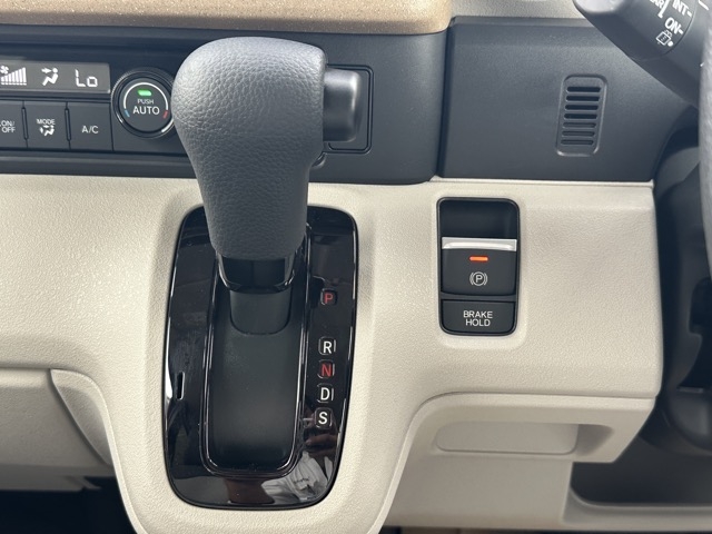 N-BOX(ホンダ)届出済未使用車 17