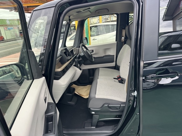 N-BOX(ホンダ)届出済未使用車 3