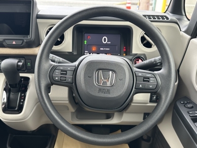 新型N-BOX(ホンダ)届出済未使用車 内外装写真