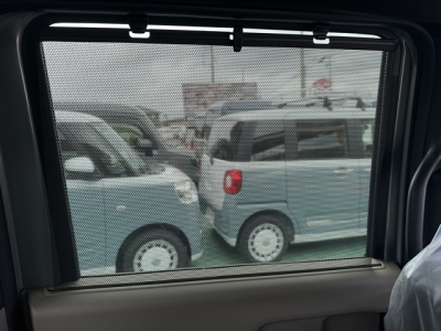 N-BOX(ホンダ)届出済未使用車 後席から見た前席