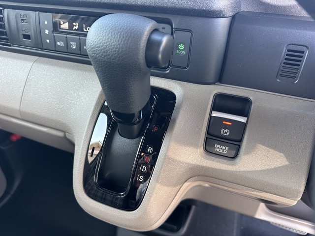 N-BOX(ホンダ)届出済未使用車 18