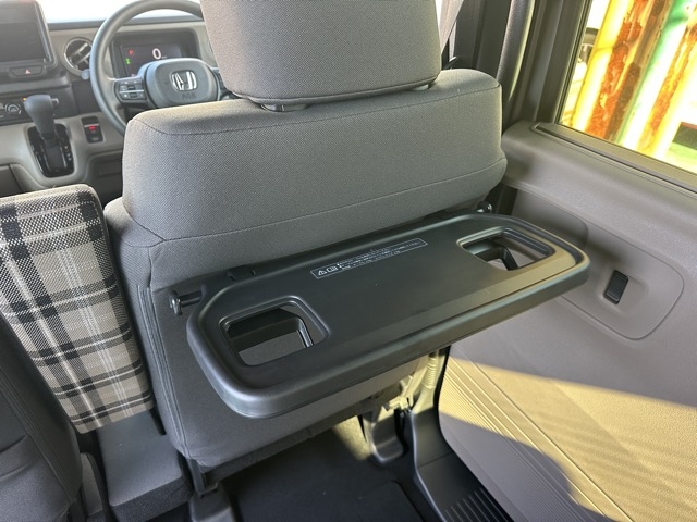 N-BOX(ホンダ)届出済未使用車 8