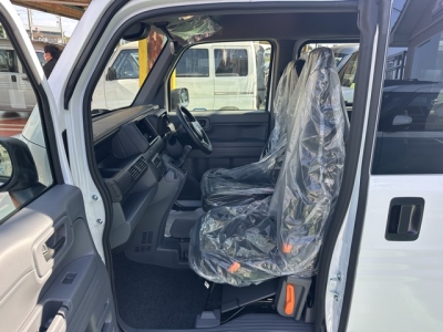 N-VAN(ホンダ)届出済未使用車 前席内装