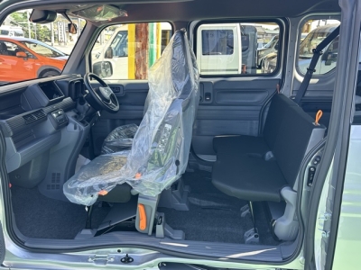 N-VAN(ホンダ)届出済未使用車 後席内装