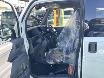 N-VAN(ホンダ)届出済未使用車 前席内装