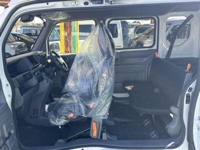 N-VAN(ホンダ)届出済未使用車 後席内装