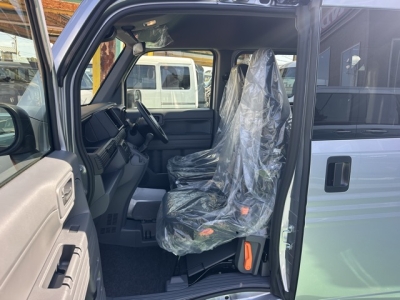 N-VAN(ホンダ)届出済未使用車 前席内装