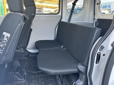 N-VAN e(ホンダ)中古車 後席内装