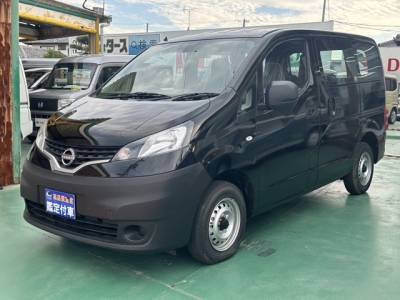 NV200バネットバン(ニッサン)登録済未使用車 前方