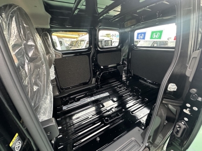 NV200バネットバン(ニッサン)登録済未使用車 後席内装