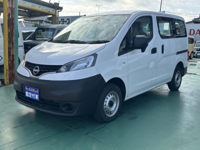 NV200バネットバン(ニッサン)登録済未使用車 前方