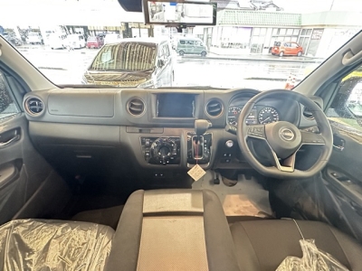 キャラバン(ニッサン)登録済未使用車 内外装写真