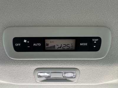 セレナ(ニッサン)登録済未使用車 内外装写真他