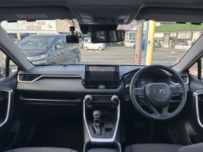 ＲＡＶ４(トヨタ)中古車 後席から見た前席