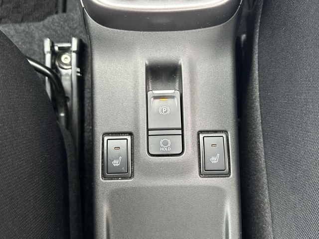 スイフト(スズキ)中古車 16