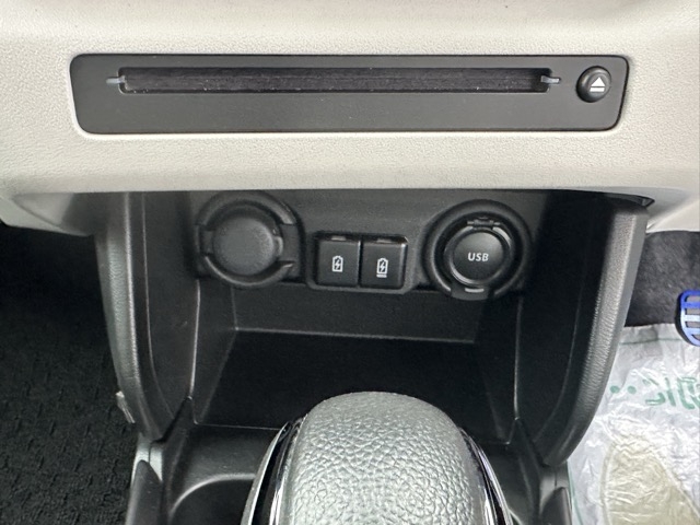 スイフト(スズキ)中古車 18