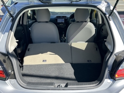 ミラージュ(三菱)中古車 内外装写真他２