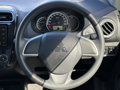 ミラージュ(三菱)中古車 内外装写真