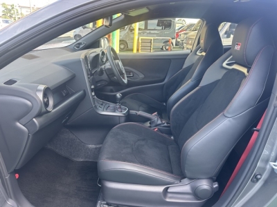 GRヤリス(トヨタ)中古車 前席内装
