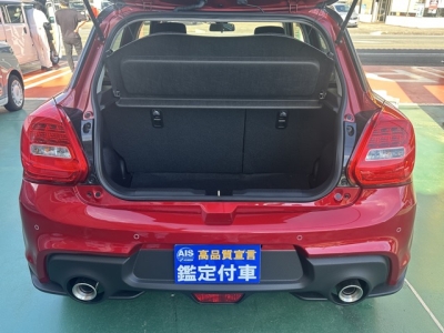 スイフトスポーツ(スズキ)登録済未使用車 内外装写真他