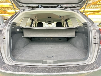 レヴォーグ(スバル)中古車 内外装写真他２