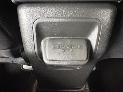 レヴォーグ(スバル)中古車 後席から見た前席