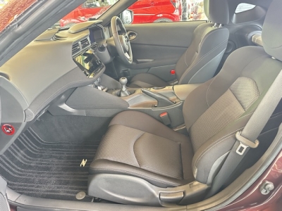 フェアレディZ(ニッサン)中古車 前席内装