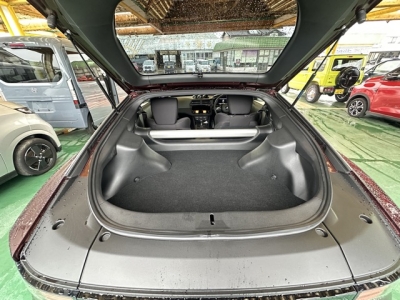 フェアレディZ(ニッサン)中古車 内外装写真