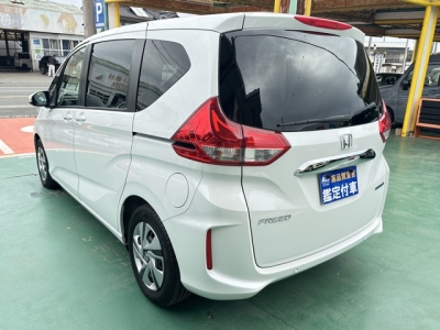 フリード(ホンダ)中古車 後方