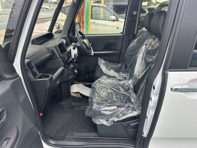 タントカスタム(ダイハツ)届出済未使用車 前席内装