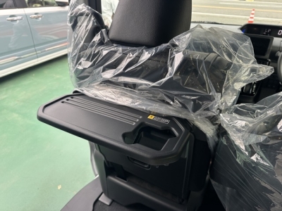 タントカスタム(ダイハツ)届出済未使用車 内外装写真他１