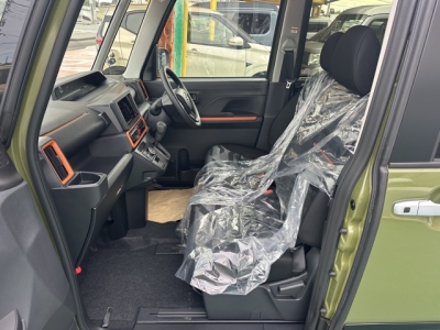 タントファンクロス(ダイハツ)届出済未使用車 前席内装