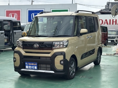 タントファンクロス(ダイハツ)届出済未使用車 前方