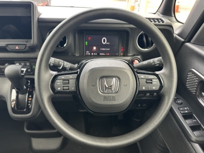 新型N-BOX(ホンダ)届出済未使用車 内外装写真他１