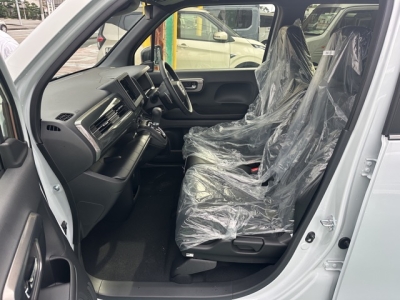 N-WGN(ホンダ)届出済未使用車 前席内装