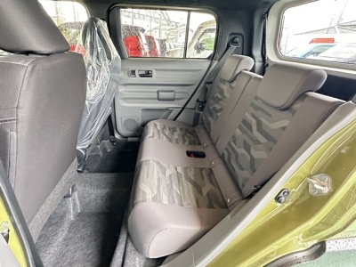 タフト(ダイハツ)届出済未使用車 後席内装