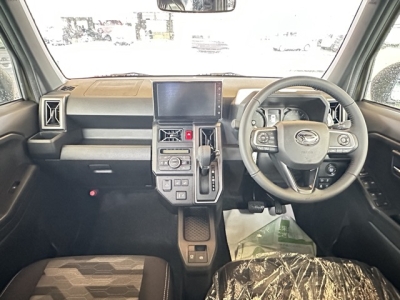 タフト(ダイハツ)届出済未使用車 後席から見た前席