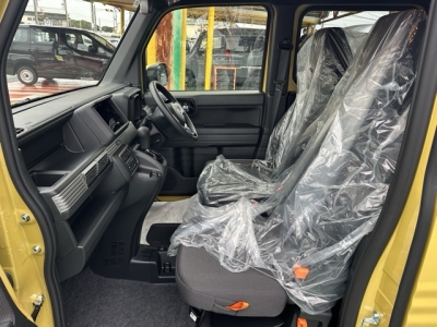 N-VAN(ホンダ)届出済未使用車 前席内装