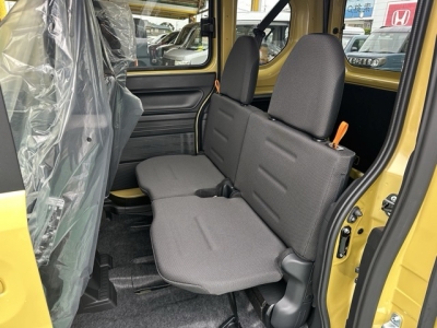 N-VAN(ホンダ)届出済未使用車 後席内装