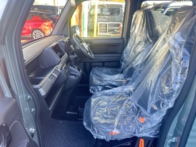 N-VAN(ホンダ)届出済未使用車 前席内装
